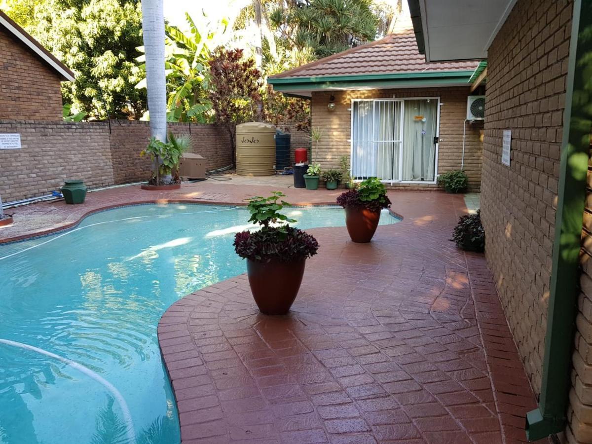 Xisaka Guest House Giyani Kültér fotó